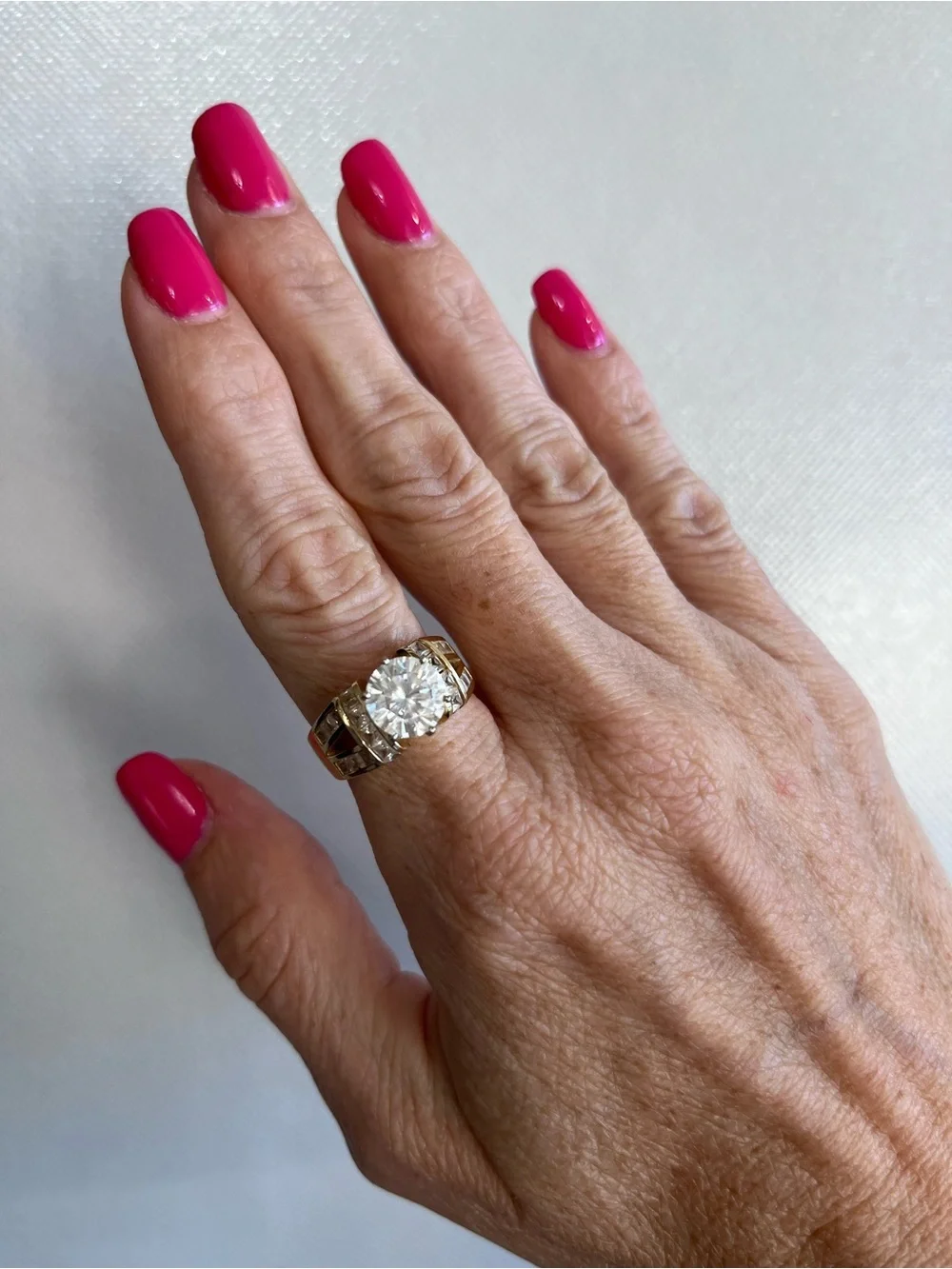Beautiful 14K Gold CZ Ring